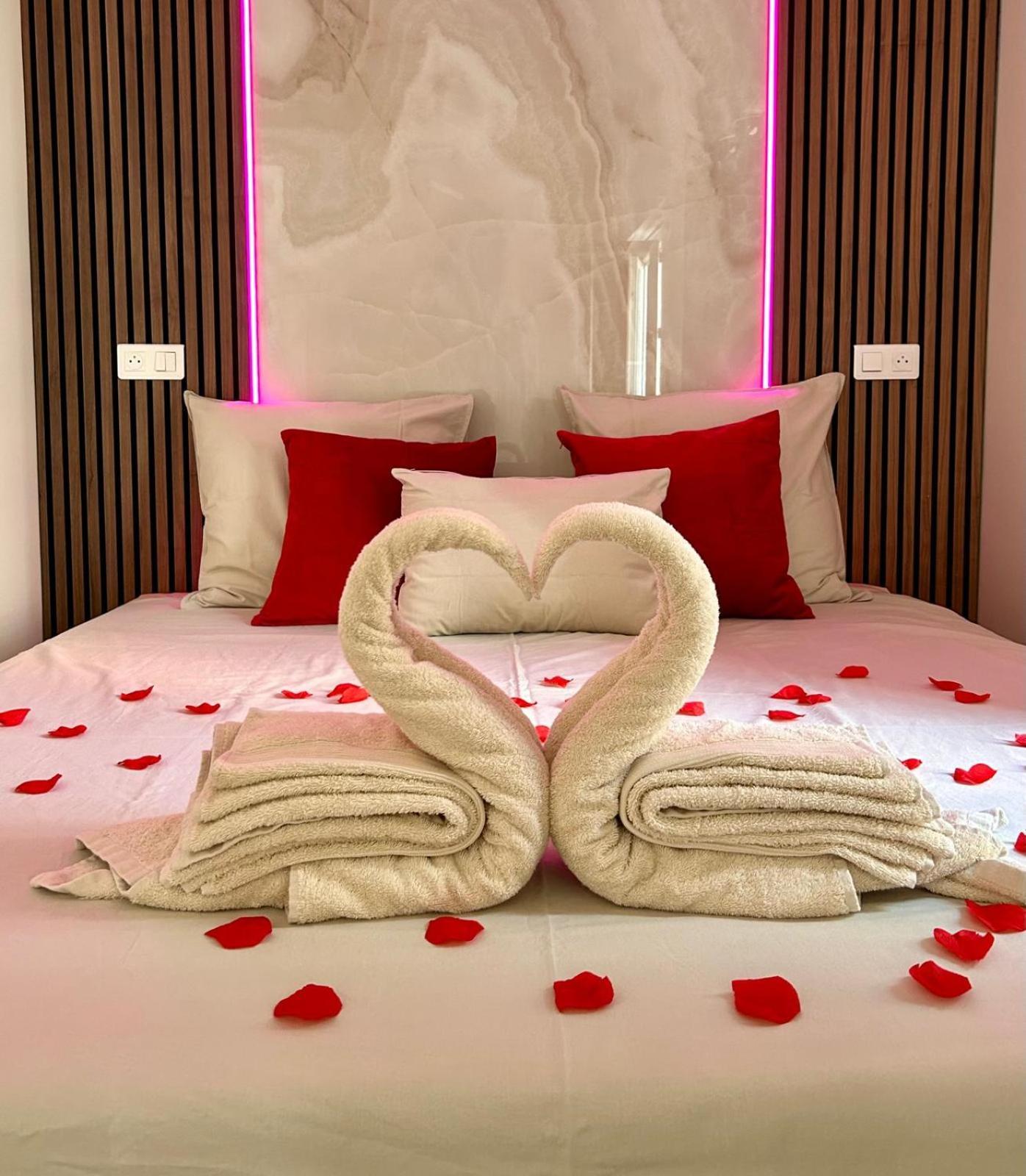 Intimate Escape - Seaside - Spa Bath - Wifi - Ac Nice Buitenkant foto